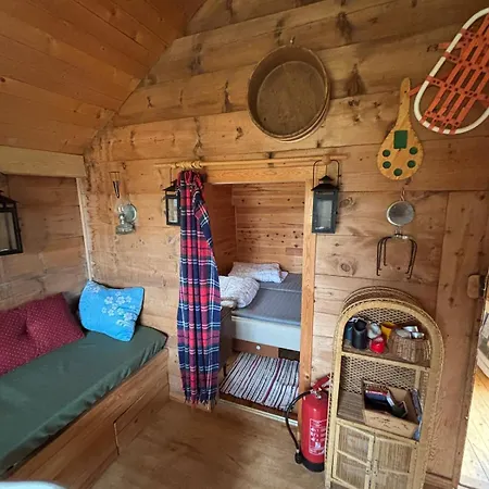 Simple And Cozy In Scenic Surroundings *